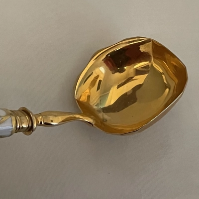 22BCDE1E-A490-4970-A264-531DC240C8AB