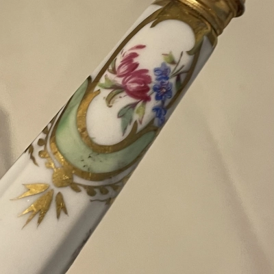 4D241176-0E83-4A23-B108-D6321BD9B900