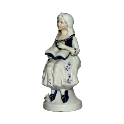 Capodimonte Porcelain Reading Lady Figurine